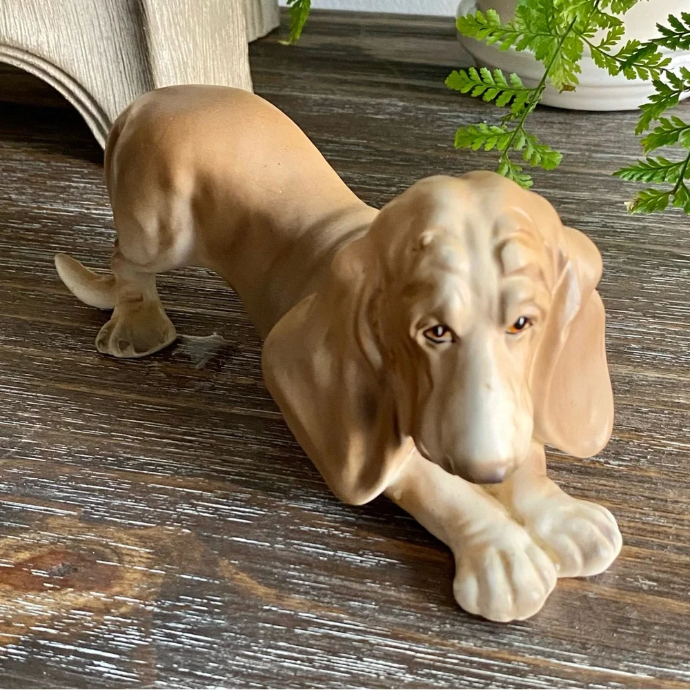 Vintage Ucagco Boswell Basset Hound Ceramics Japan Figurine‎ 7”